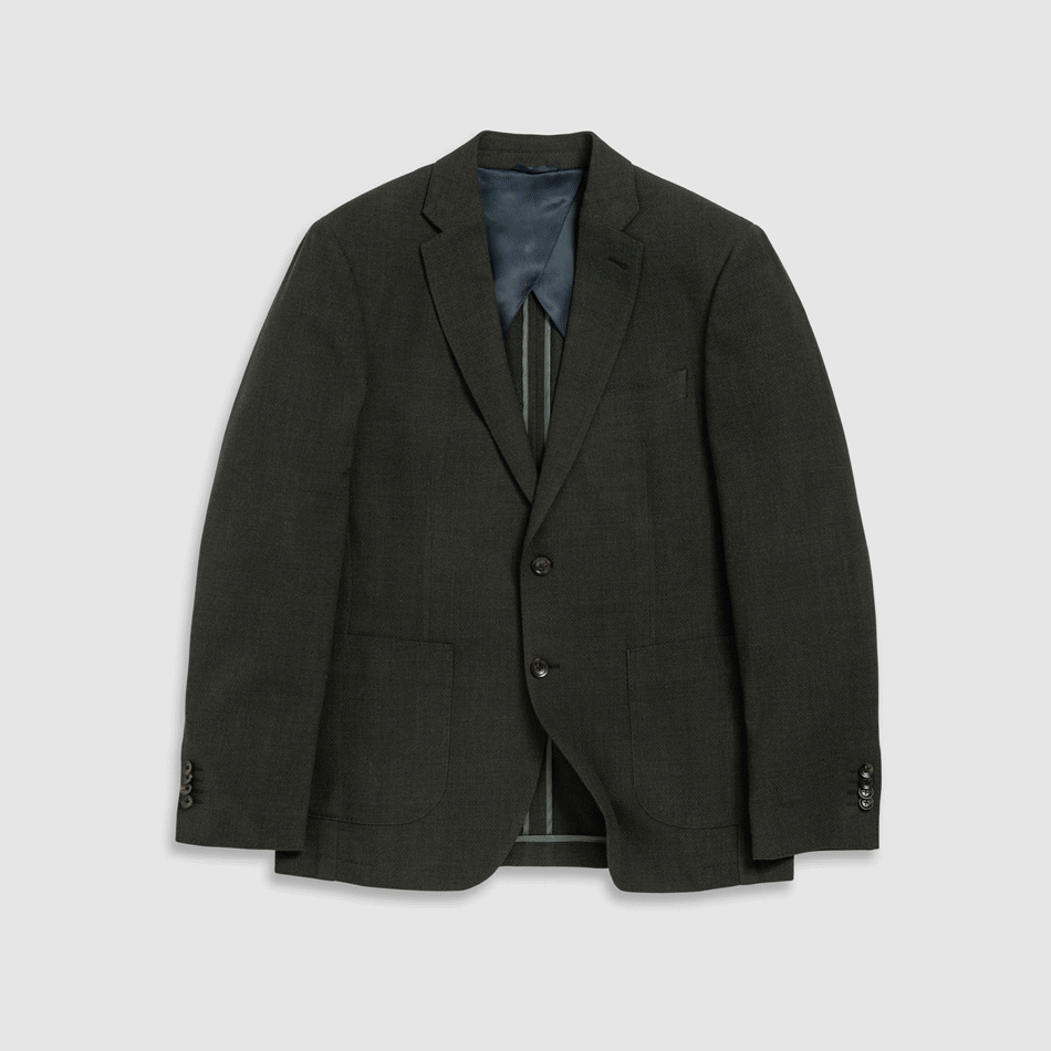 Rodd & Gunn navy blazer and Oxford shirts.