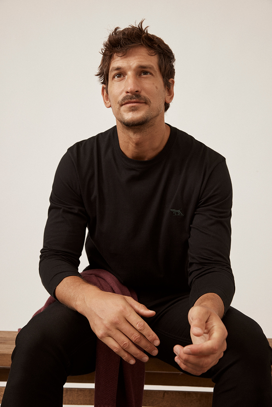 Rodd & Gunn men's black jumper.