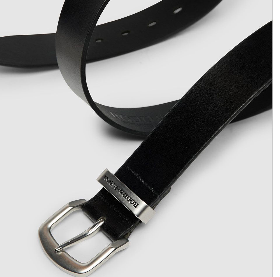 Rodd & Gunn black leather belt.