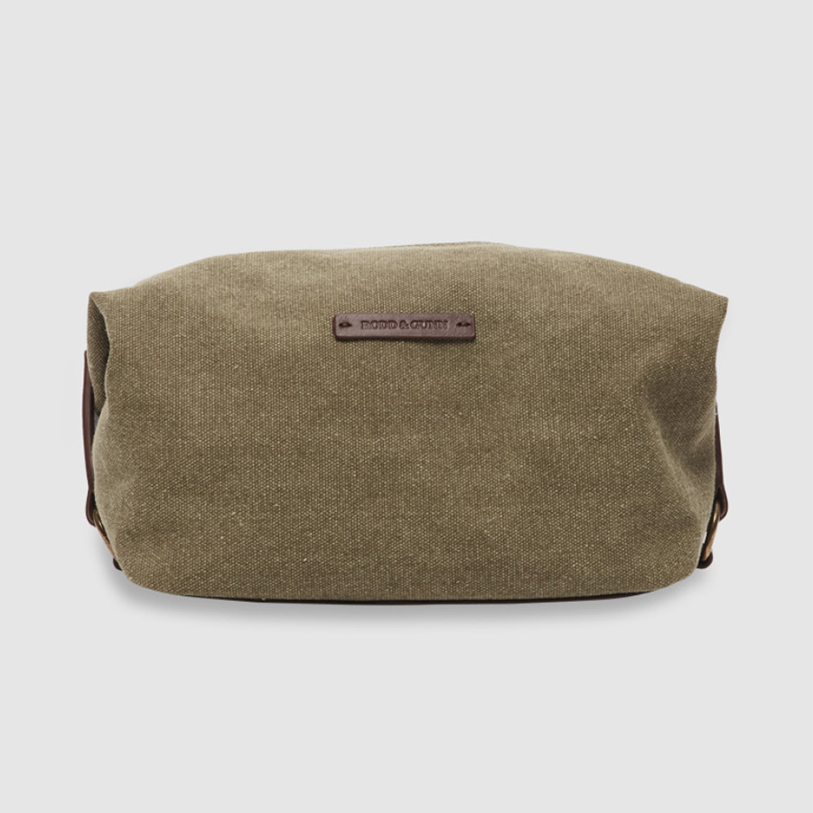 Rodd & Gunn canvas shave bag.