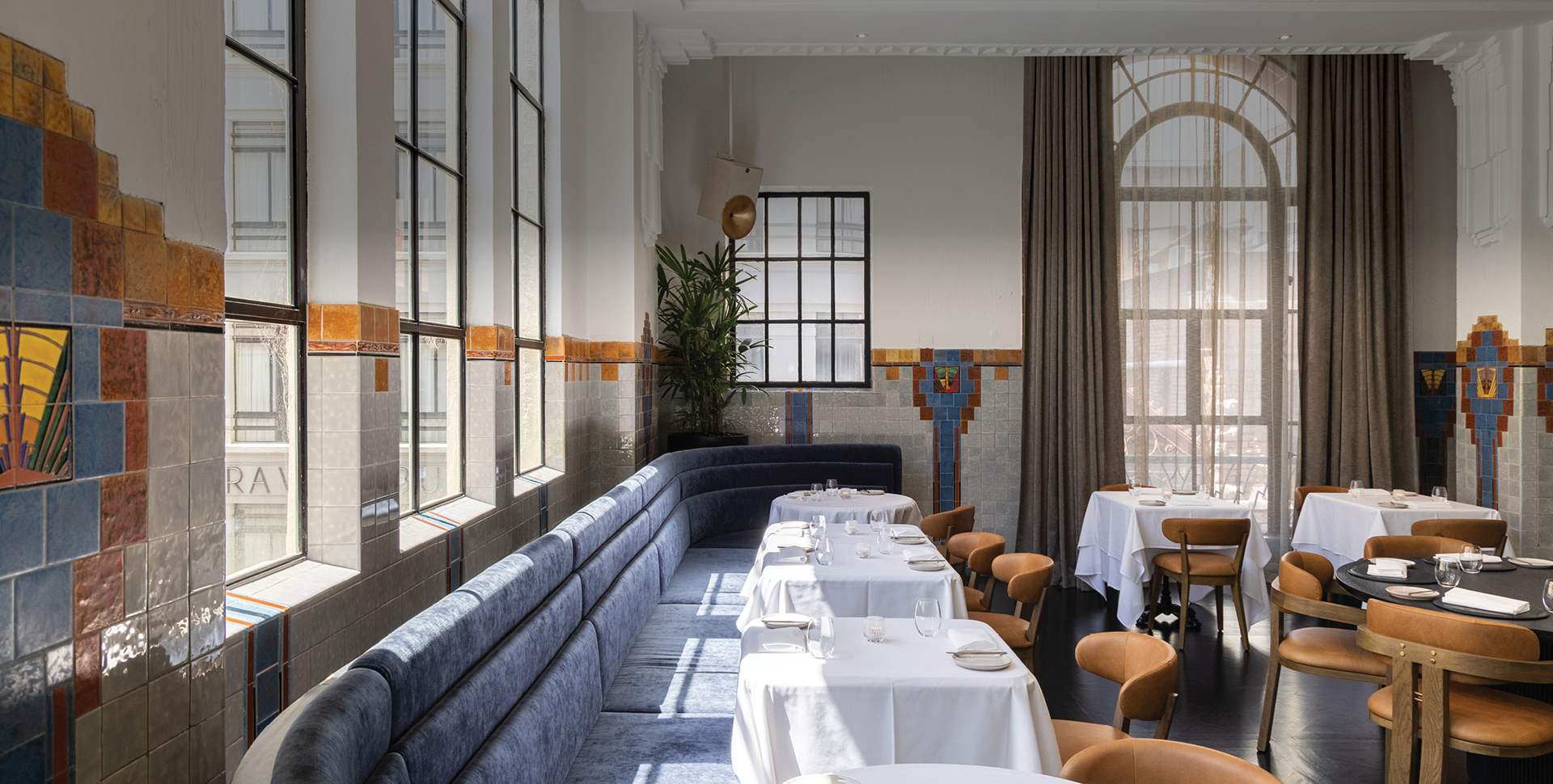 The Lodge Little Collins - Dining Room